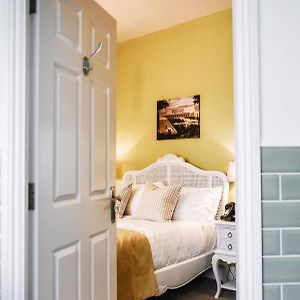 Classic Twin Room